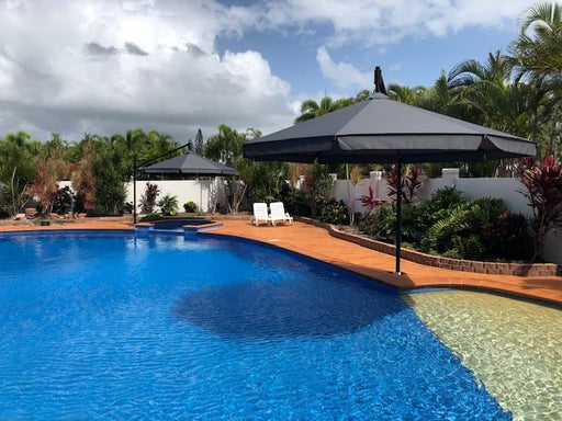 4.5m MASTERSHADE OCTAGONAL UMBRELLA (WITH VALANCE)